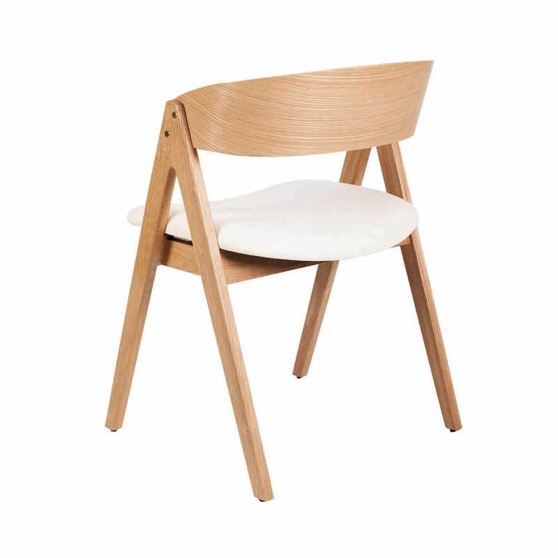 Chaise en bois de chêne LARRY, assise beige, vue de dos