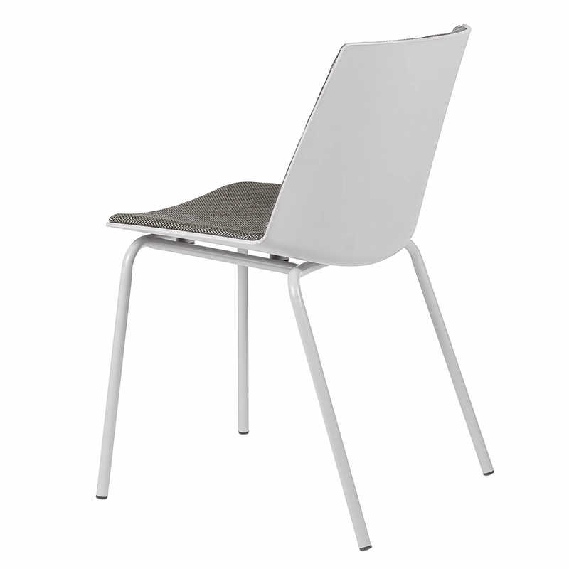 Chaise en Métal et Tissu gris ABADI, vue 3/4 arrière